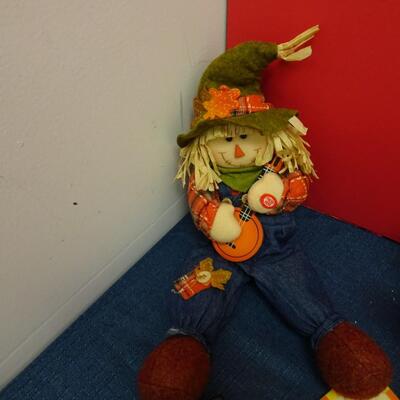 LOT 578. THANKSGIVING DECOR