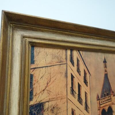 LOT 584. HOME DECOR ART