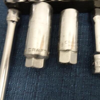 LOT 586. CRAFTSMAN TOOLS