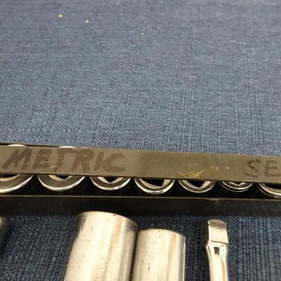 LOT 586. CRAFTSMAN TOOLS