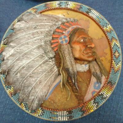 LOT 590.   VINTAGE DECORATIVE COLLECTOR PLATES