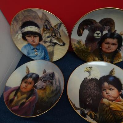 LOT 590.   VINTAGE DECORATIVE COLLECTOR PLATES