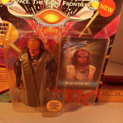 Star Trek The Next Generation Klingon Warrior Worf Action Figure Playmates 1993