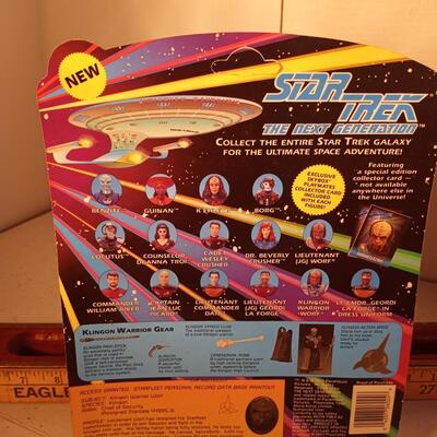 Star Trek The Next Generation Klingon Warrior Worf Action Figure Playmates 1993