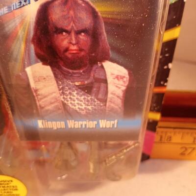 Star Trek The Next Generation Klingon Warrior Worf Action Figure Playmates 1993