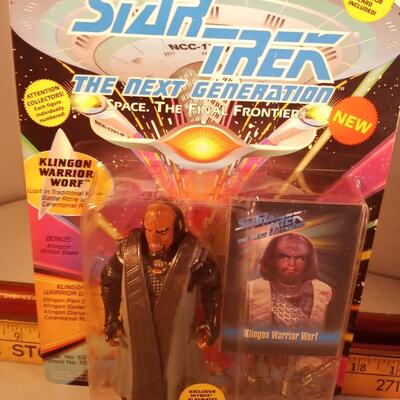 Star Trek The Next Generation Klingon Warrior Worf Action Figure Playmates 1993