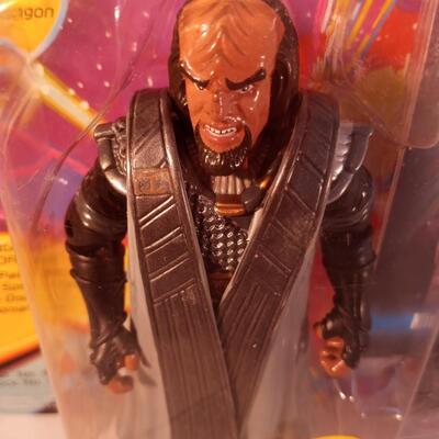 Star Trek The Next Generation Klingon Warrior Worf Action Figure Playmates 1993
