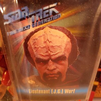 1993 Lt. Worf Action Figure NIP Unpunched Star Trek Next Generation Playmates