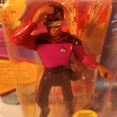Geordi LaForge JG First Season Uniform Playmates 93 Star Trek Next Gen TNG Red