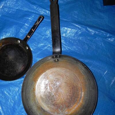 LOT 118  VINTAGE CAMPFIRE SKILLETS COWBOY STYLE