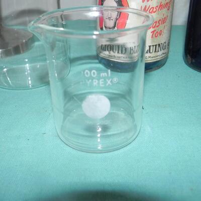 LOT 120  BEAKERS AND MRS STEWART VINTAGE BOTTLE
