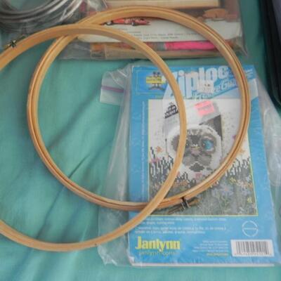 LOT 122 CRAFT KITS AND SEWING
