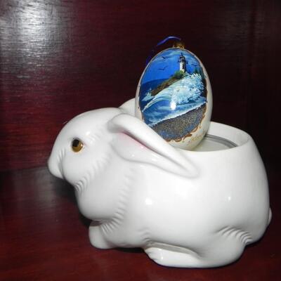 LOT 126 EASTER ITEMS
