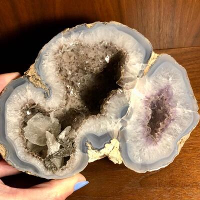 Amethyst Agate W Calcite Geode