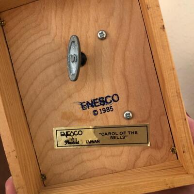 Enesco Carol of the bells music box