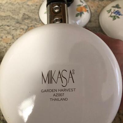 Mikasa Garden Harvest 4 piece pot and pan set with lids.