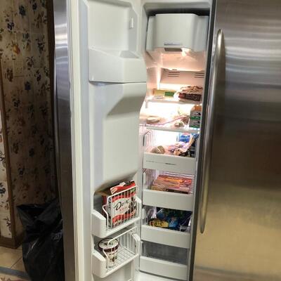 G&E profile refrigerator