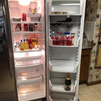 G&E profile refrigerator