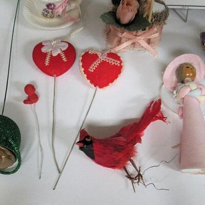 Misc Lot of Holiday and Spring Decor