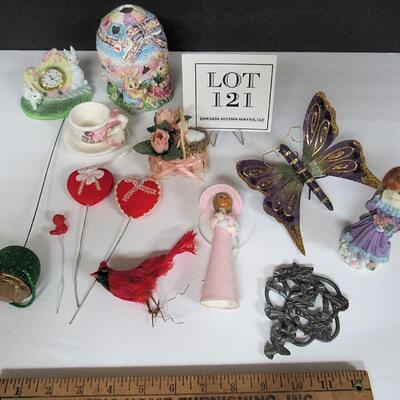 Misc Lot of Holiday and Spring Decor