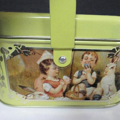 Lot of Older Easter Candy Tins