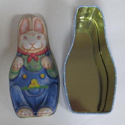 Lot of Older Easter Candy Tins