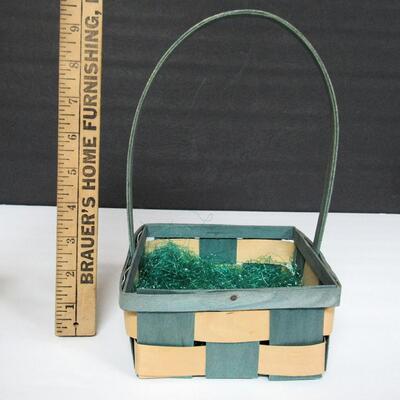 Vintage Wood Easter Basket With Cellophane Grass
