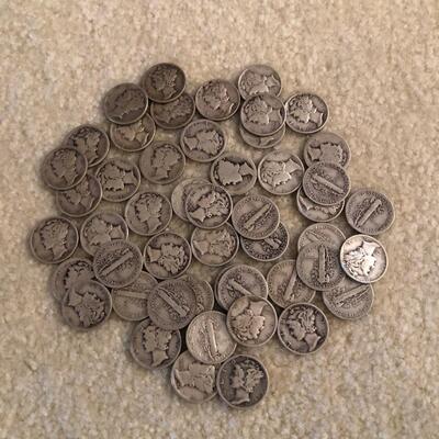 A lot of 49 Mercury Head Dimes 49 in total