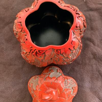 Cinnabar Colored Box in Gourd Shape