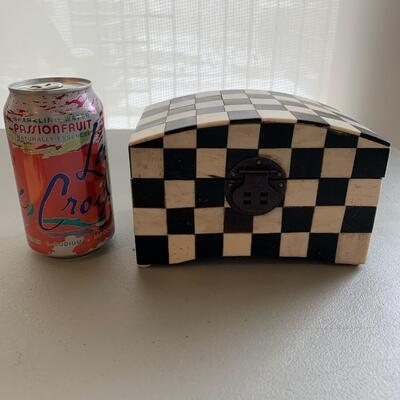Checkerboard Box