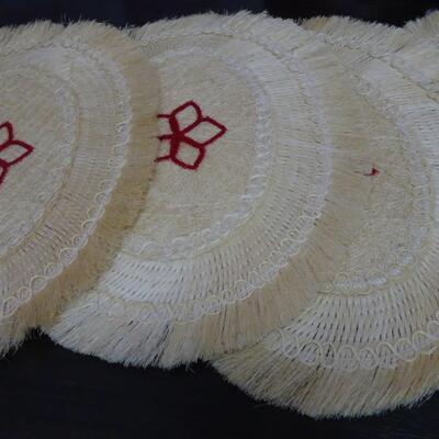 LOT 632 HOME DECOR AND LITE COMPRESSION WRAPS