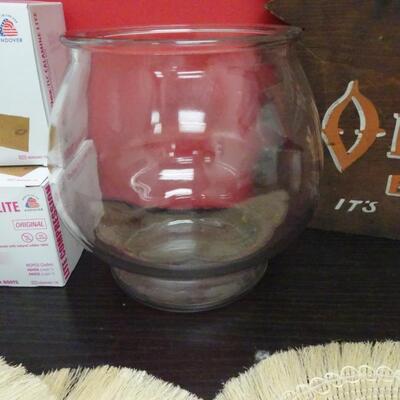 LOT 632 HOME DECOR AND LITE COMPRESSION WRAPS