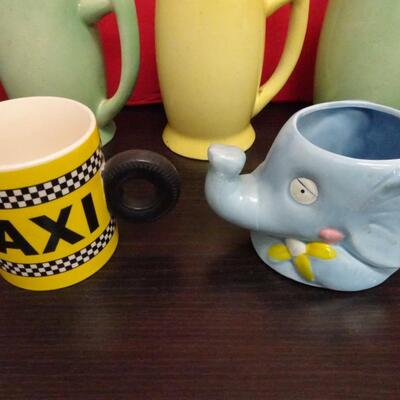 LOT 634  MUGS AND GLASSWARE