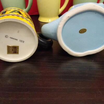 LOT 634  MUGS AND GLASSWARE