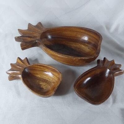 Set of Tiki Bar Snack Dishes
