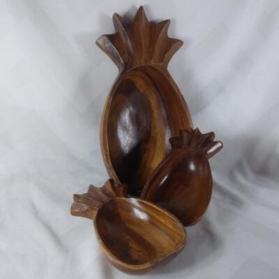 Set of Tiki Bar Snack Dishes