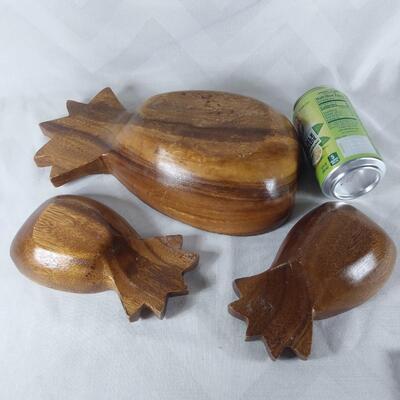 Set of Tiki Bar Snack Dishes