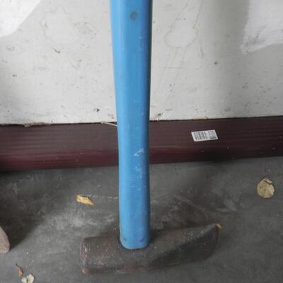 LOT 133  YARD TOOLS