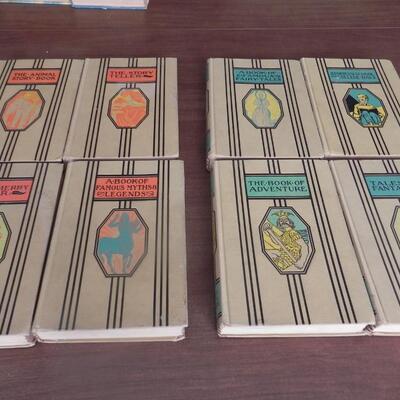 LOT 134  VINTAGE BOOKS
