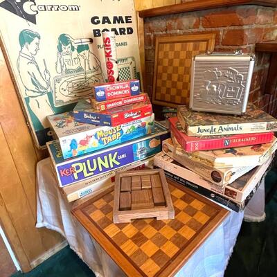 Lot 125 Collection of Games & Puzzles Checkers Chess Ker-Plunk