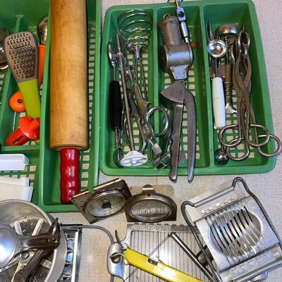 Lot 126 Vintage  Kitchen Utensils Assorted