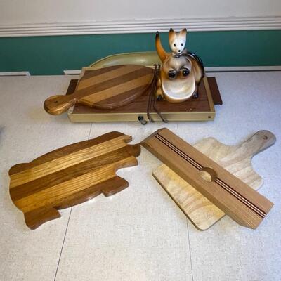 Lot 131 Group 3 Cutting Boards, Trick Wine Bottle Stand Kangaroo Dresser Caddy