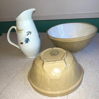 Lot 134 Yellow Earthenware Mixing Bowls Made In England + Franciscan Pitcher
