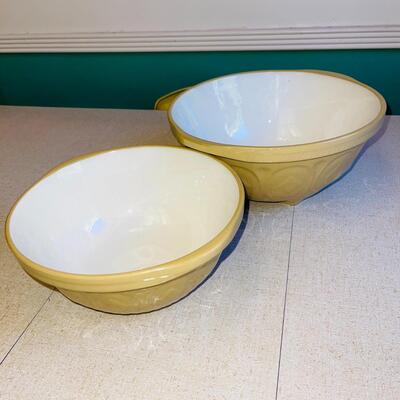 Lot 134 Yellow Earthenware Mixing Bowls Made In England + Franciscan Pitcher