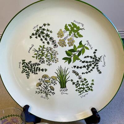 Lot 135 Round Tray with Herbs, Plastic Pitcher 2 Portmeirion Glasses Juicer  Aluminum Tray