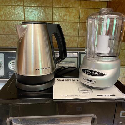 Lot 139 Black & Decker Microwave + Hamilton Beech Hot Pot + Cuisinart Mini Processor