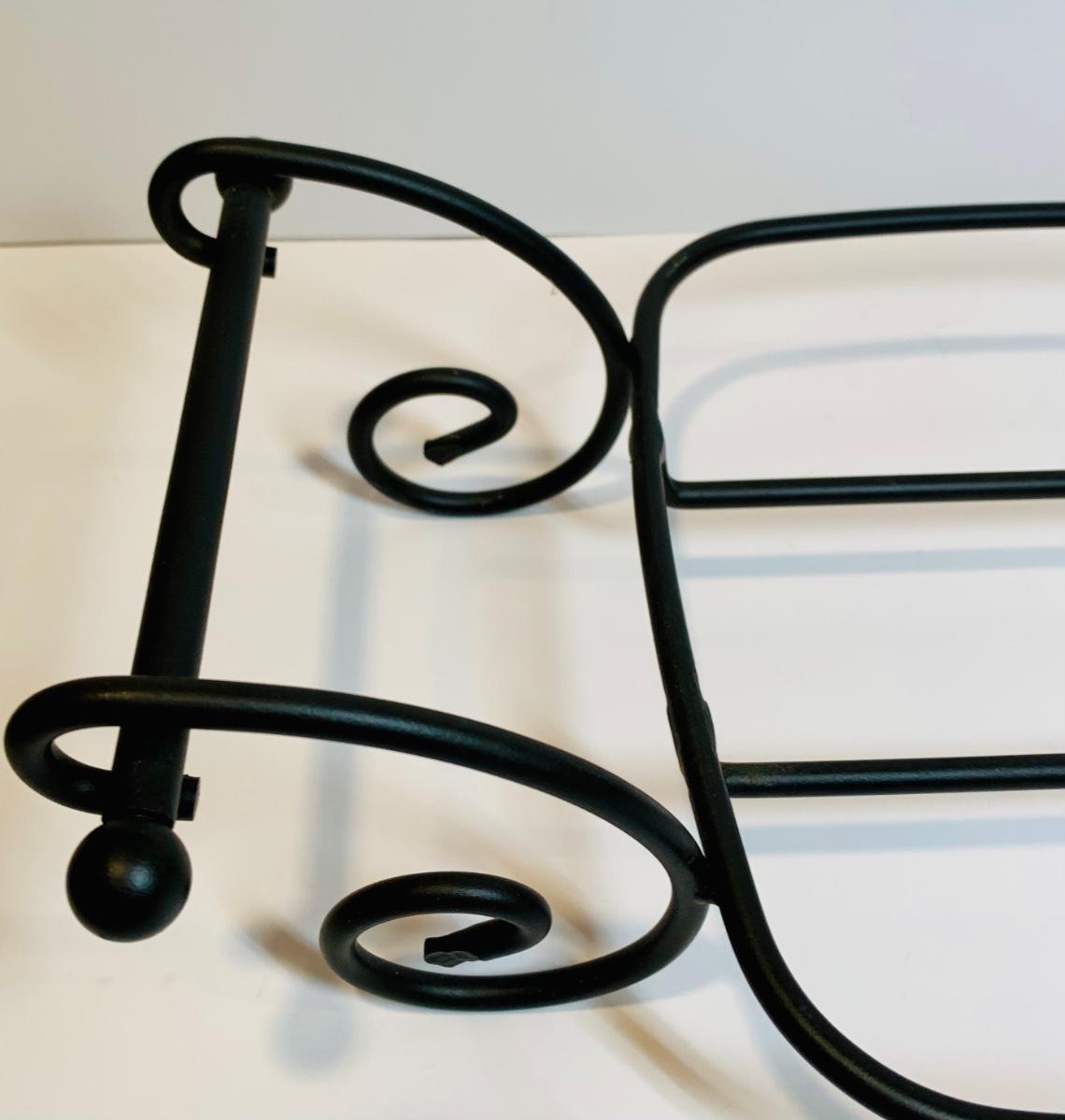 LOT 23 Longaberger Metal Paper Towel Holder More EstateSales