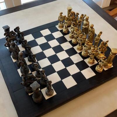 Roman spartan chess set