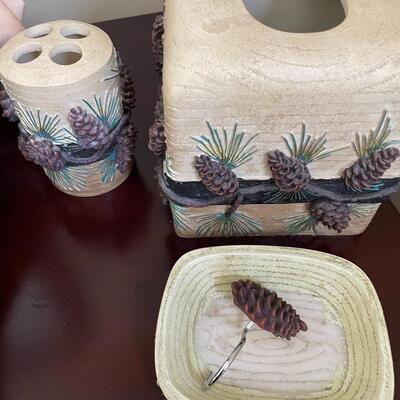 Acorn bathroom set