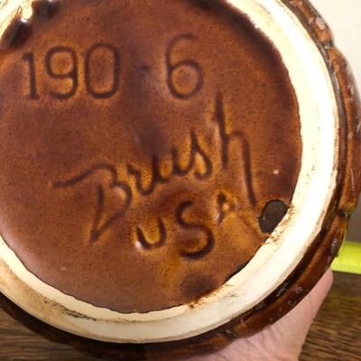 Vintage Brush McCoy pot